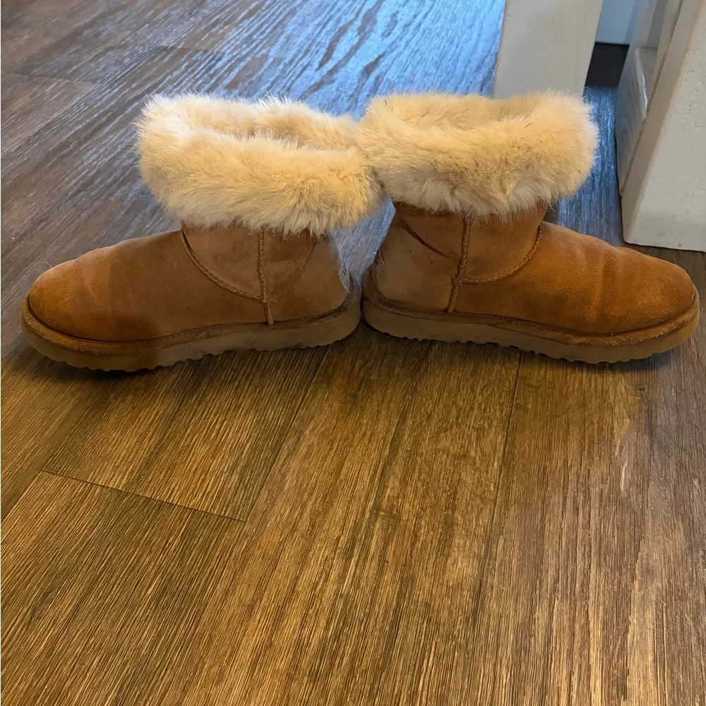 UGG Milla Suede Mini Boots Size 7 - Picture 4 of 6